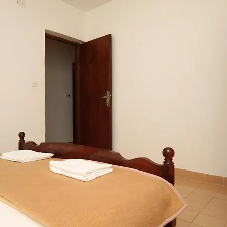 6647a Apartamento Starigrad Paklenica