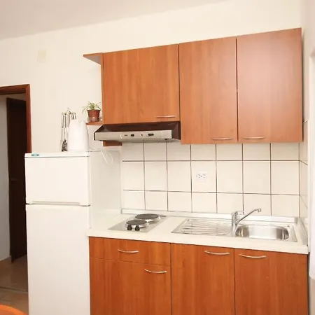 6647a Apartament *